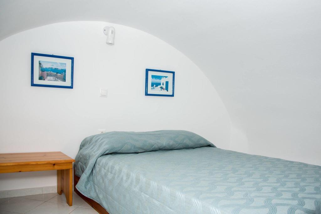 Gaby Apartments Фиростефани Екстериор снимка